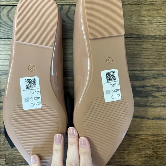 ASOS Women's Patent Bow Flats in Nude and Black - Picture 3 of 3